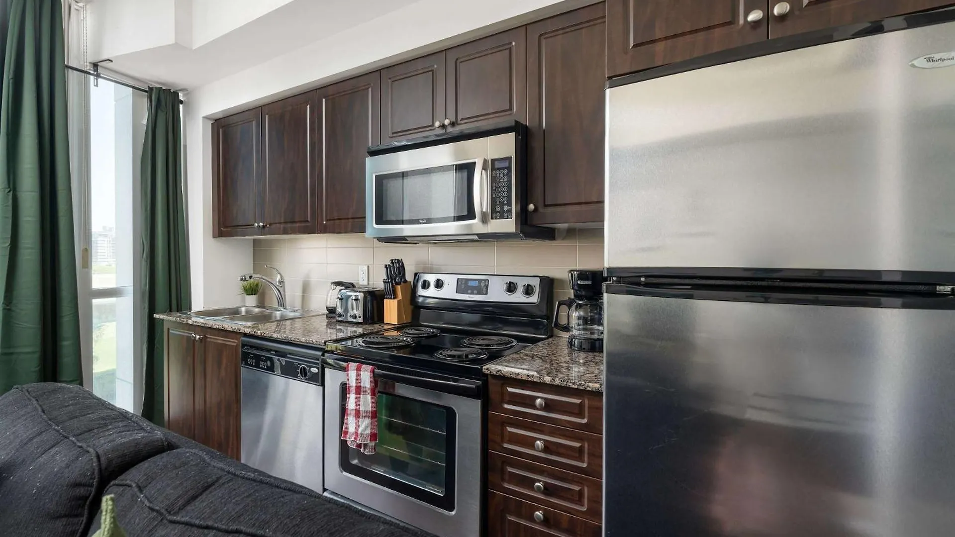 Convenient 1Br Walk To Cn Tower Or Lake Toronto 0*,  Kanada